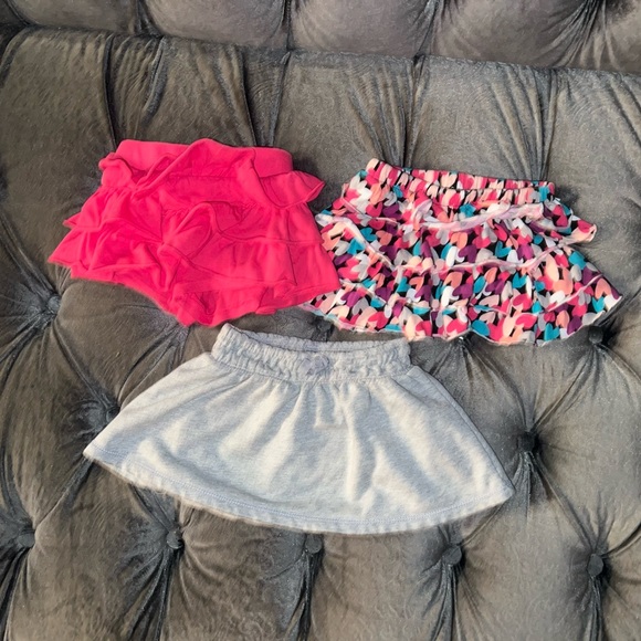 Girls skirts - Picture 1 of 1